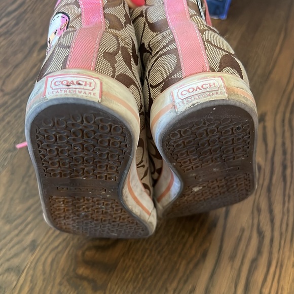 Coach Poppy Chan high top signature shoes in pink and brown - Picture 5 of 5